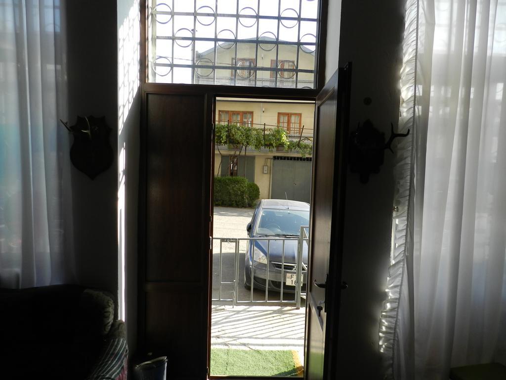 Apartment Retro Tbilisi ภายนอก รูปภาพ