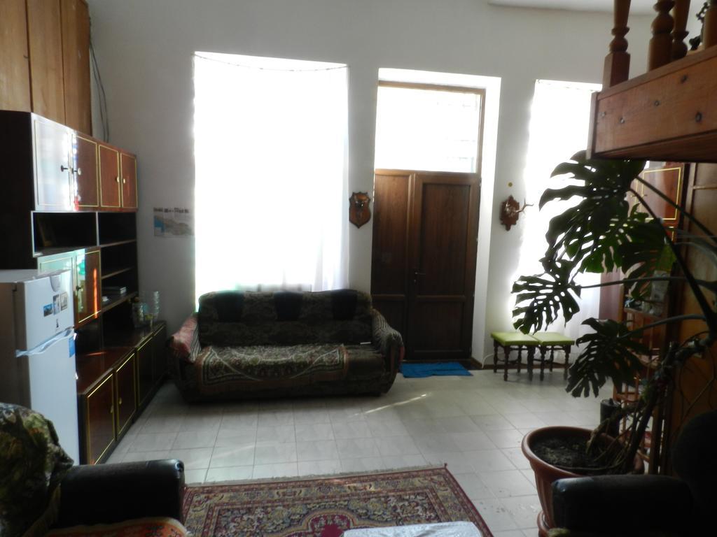 Apartment Retro Tbilisi ภายนอก รูปภาพ